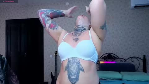 Snapshot of emmybrightj_ chatting on 06/05/26, 06:52 Emmy Bright 50 online show from 06/05/26, 06:52