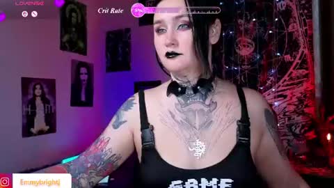 Snapshot of emmybrightj_ chatting on 06/28/26, 04:18 Emmy Bright 50 online show from 06/28/26, 04:18