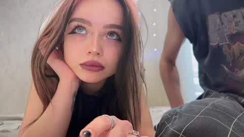 Gabriel  Elizabeth online show from 02/01/25, 05:28