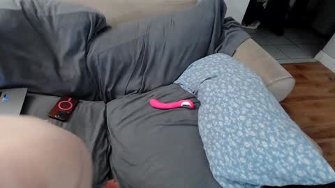 EmoDream1998 online show from 12/31/24, 10:37