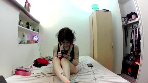 Snapshot of empress_lillth chatting on 07/28/26, 10:42 Empress Lillth online show from 07/28/26, 10:42