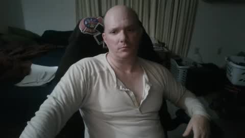 Snapshot of emsguy1 chatting on 12/08/24, 06:01 Matt online show from 12/08/24, 06:01