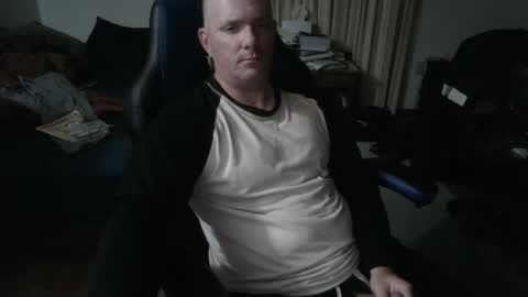 Snapshot of emsguy1 chatting on 10/29/25, 07:43 Matt online show from 10/29/25, 07:43