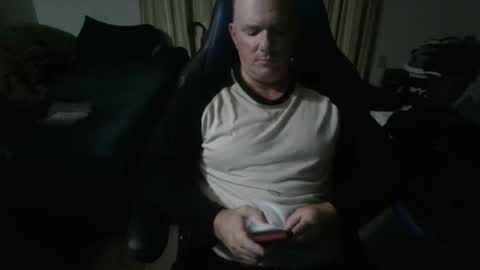 Snapshot of emsguy1 chatting on 11/02/25, 04:59 Matt online show from 11/02/25, 04:59