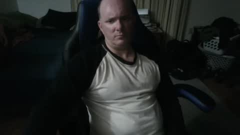 Snapshot of emsguy1 chatting on 11/17/25, 03:56 Matt online show from 11/17/25, 03:56