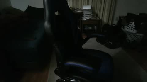 Snapshot of emsguy1 chatting on 11/18/25, 04:28 Matt online show from 11/18/25, 04:28