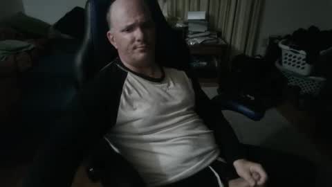 Snapshot of emsguy1 chatting on 11/20/25, 05:29 Matt online show from 11/20/25, 05:29