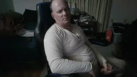 Snapshot of emsguy1 chatting on 01/16/26, 06:06 Matt online show from 01/16/26, 06:06