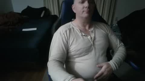 Snapshot of emsguy1 chatting on 02/08/26, 05:33 Matt online show from 02/08/26, 05:33