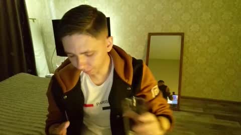 Snapshot of emveeboy96 chatting on 11/01/25, 09:55 emveeboy96 online show from 11/01/25, 09:55