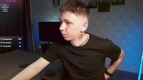 Snapshot of emveeboy96 chatting on 05/18/26, 08:47 emveeboy96 online show from 05/18/26, 08:47
