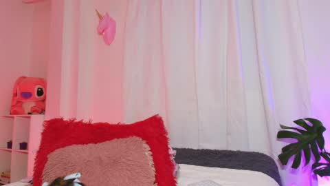 Emy online show from 05/25/26, 03:56