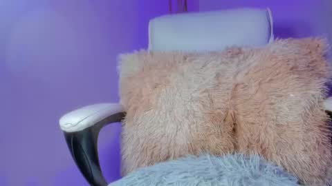 Snapshot of emy_colee chatting on 02/07/25, 10:08 Emy online show from 02/07/25, 10:08