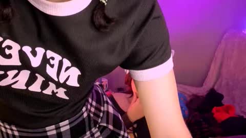 Snapshot of emy_flaker chatting on 03/13/26, 05:03 emy_flaker online show from 03/13/26, 05:03