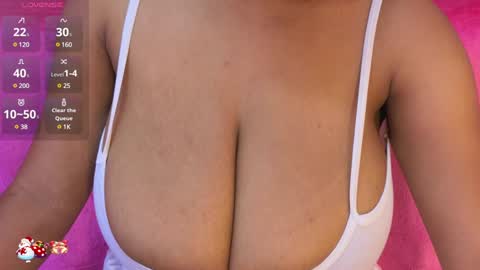 Snapshot of emy_leon chatting on 12/29/24, 01:45 Emy online show from 12/29/24, 01:45
