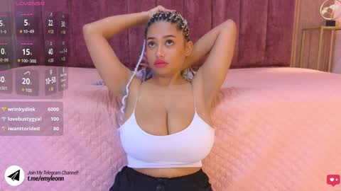 Snapshot of emy_leon chatting on 01/12/25, 01:42 Emy online show from 01/12/25, 01:42