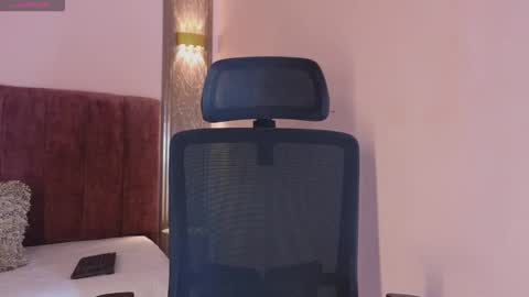 Emy online show from 02/08/26, 07:06