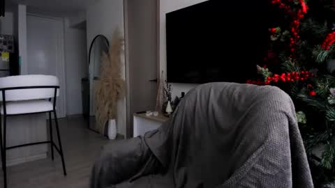 emyconneer online show from 12/11/24, 09:34