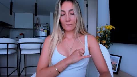 emyconneer online show from 01/09/25, 06:36