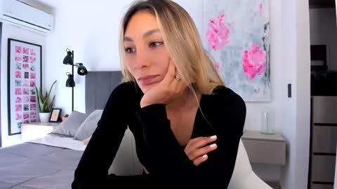 emyconneer online show from 01/27/25, 04:33