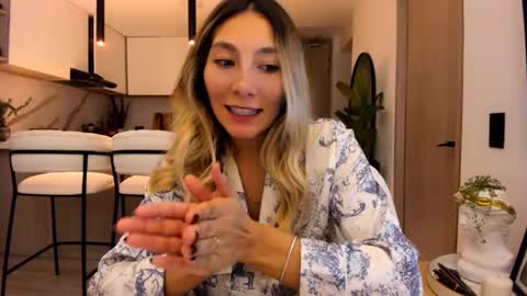 emyconneer online show from 02/28/25, 02:09