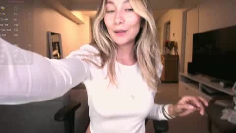 emyconneer online show from 09/20/25, 02:56