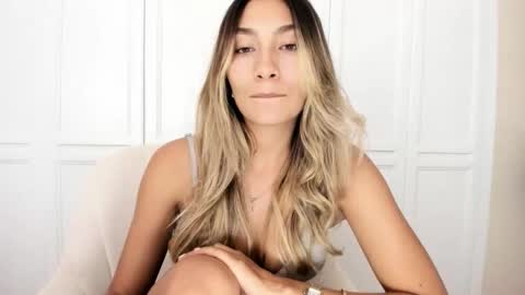 emyconneer online show from 01/10/26, 12:34