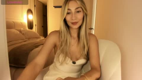 emyconneer online show from 06/01/26, 10:00