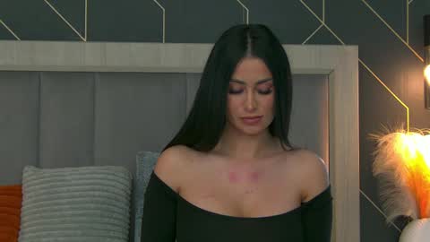  Emy  online show from 05/18/26, 05:57