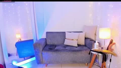 EMYLY  online show from 01/08/26, 11:51