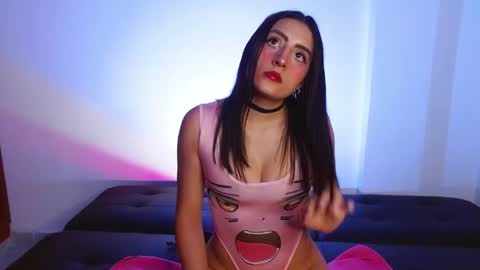 Snapshot of emysofia chatting on 06/04/26, 06:41 SOFI online show from 06/04/26, 06:41