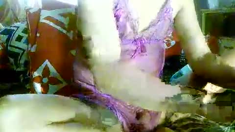 CHUN LY online show from 10/11/25, 03:39