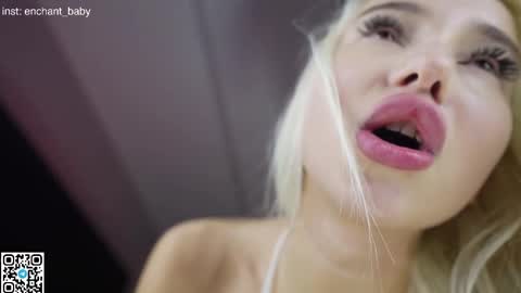 My name is Eva online show from 02/28/25, 12:32