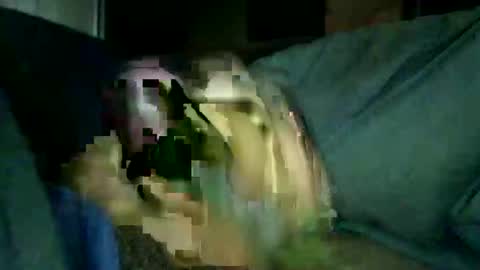 Snapshot of encormoi chatting on 12/22/25, 08:33 encormoi online show from 12/22/25, 08:33