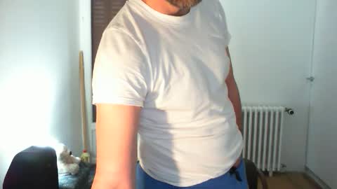 Snapshot of endearment115 chatting on 01/06/25, 02:36 endearment115 online show from 01/06/25, 02:36