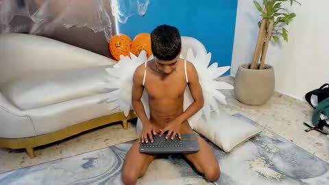 Ender online show from 10/31/25, 06:09