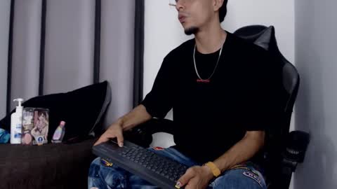 endrick_23 online show from 03/04/26, 04:07