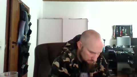 Snapshot of endslaved chatting on 09/18/25, 08:49 endslaved online show from 09/18/25, 08:49