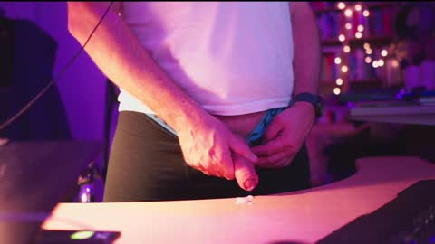 Snapshot of energybra chatting on 12/19/24, 01:39 uk online show from 12/19/24, 01:39