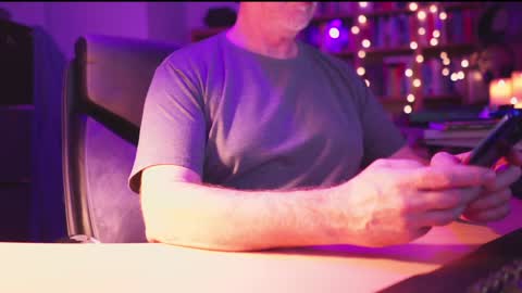 Snapshot of energybra chatting on 12/24/24, 12:11 uk online show from 12/24/24, 12:11