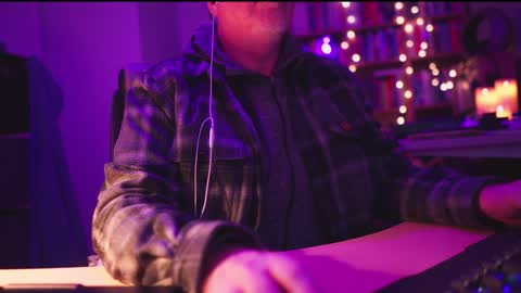 Snapshot of energybra chatting on 01/10/25, 12:27 uk online show from 01/10/25, 12:27