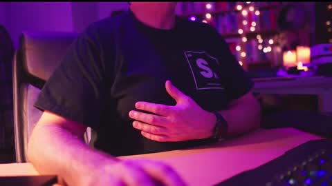 Snapshot of energybra chatting on 02/20/25, 11:21 uk online show from 02/20/25, 11:21