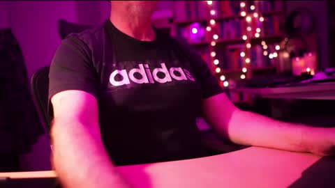 Snapshot of energybra chatting on 10/16/25, 10:22 uk online show from 10/16/25, 10:22