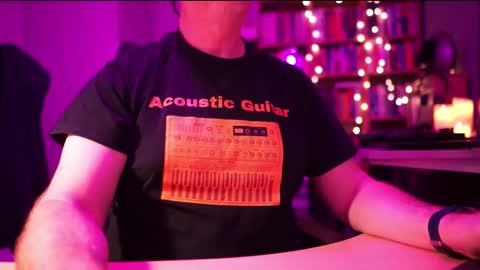 Snapshot of energybra chatting on 11/13/25, 11:58 uk online show from 11/13/25, 11:58