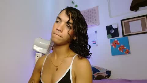 engel20042001 online show from 10/07/25, 11:51