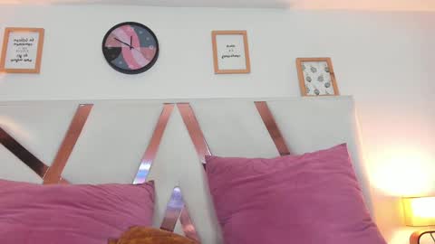  E N G E L  online show from 02/06/25, 12:00