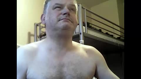 Snapshot of englishguysurrey chatting on 12/11/24, 09:09 englishguysurrey online show from 12/11/24, 09:09