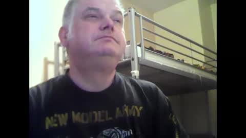 Snapshot of englishguysurrey chatting on 11/23/25, 07:30 englishguysurrey online show from 11/23/25, 07:30