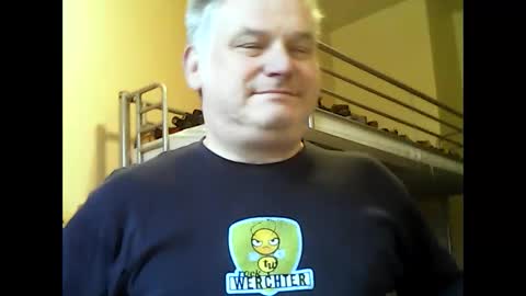 Snapshot of englishguysurrey chatting on 12/15/25, 10:30 englishguysurrey online show from 12/15/25, 10:30