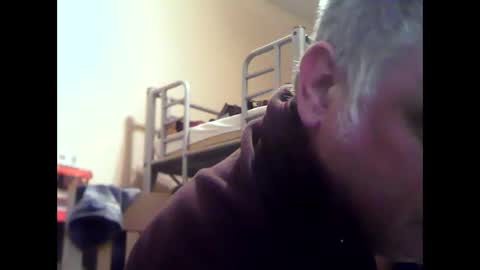 Snapshot of englishguysurrey chatting on 02/02/26, 07:07 englishguysurrey online show from 02/02/26, 07:07